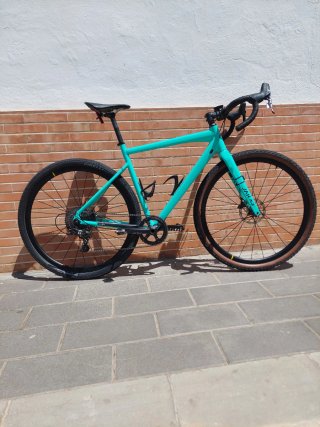 Bicicleta gravel Megamo Jakar  900€