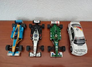 Scalextric Monza + dos coches (F1 y BMW)
