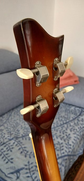 Bajo Höfner. Modelo 500/1. Construido en 1969.