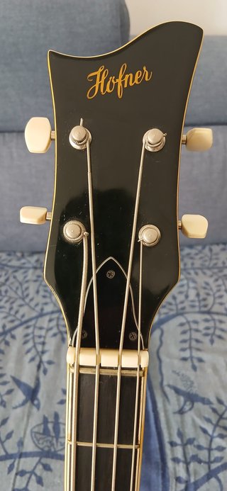 Bajo Höfner. Modelo 500/1. Construido en 1969.