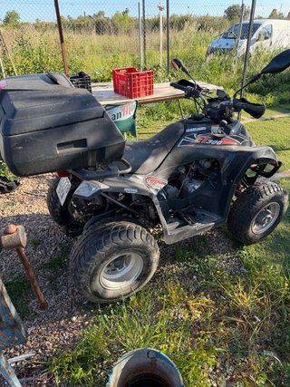 Quad Daelim Negro