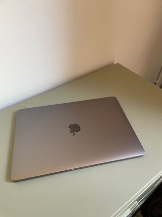 MacBook Pro 128GB SSD Gris Espacial