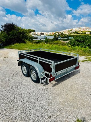 Remolque caja con lona