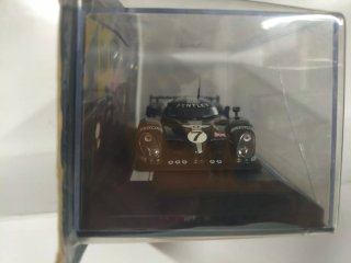 Coche a escala 1:43 Bentley Speed 8