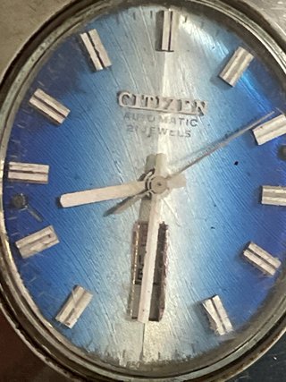 Reloj Citizen Esfera Azul y Plata