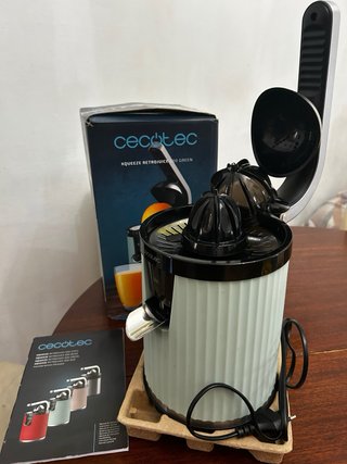 Cecotec Exprimidor electrico XQUEEZE RETROJUICE