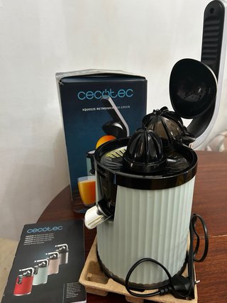 Cecotec Exprimidor electrico XQUEEZE RETROJUICE