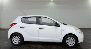 HYUNDAI i20 1.2i 78CV MANUAL BERLINA 5PT 5PZ AÑO