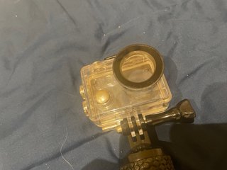 Cámara Akaso EK7000 Pro + funda acuática