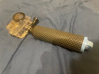 Cámara Akaso EK7000 Pro + funda acuática