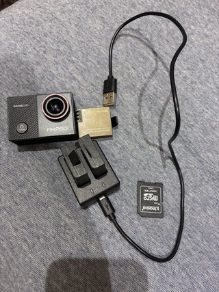 Cámara Akaso EK7000 Pro + funda acuática