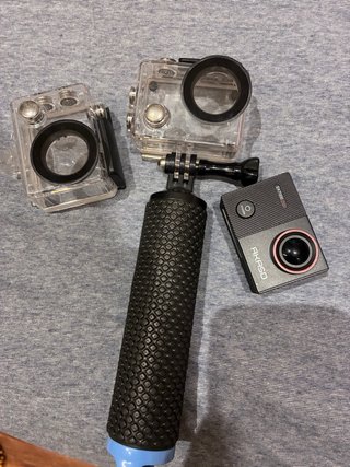 Cámara Akaso EK7000 Pro + funda acuática