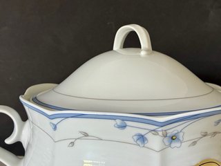 🇩🇪 Sopera porcelana azul y blanco