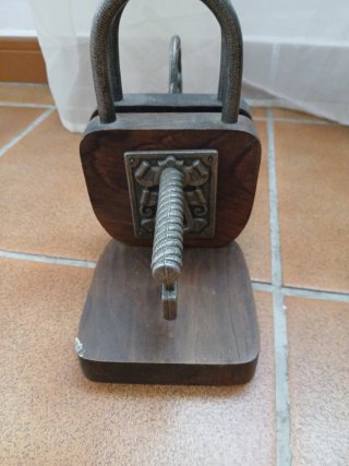 Sujetalibros vintage llave forja