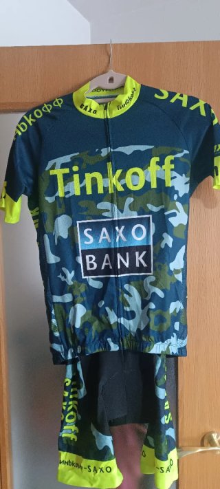 Maillot y culote ciclismo Tinkoff Saxo Bank
