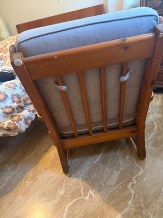 Poltroncina vintage in tessuto e legno