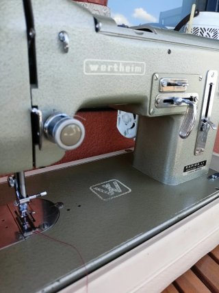 Máquina de coser Wertheim