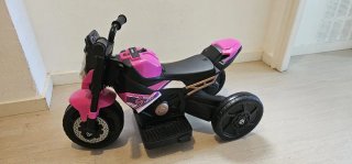 Moto eléctrica infantil rosa con batería