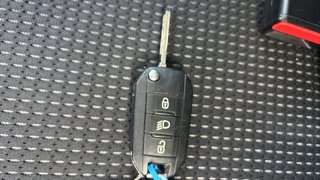 Peugeot 208 BlueHDi 100 Allure 73 kW (100 CV)