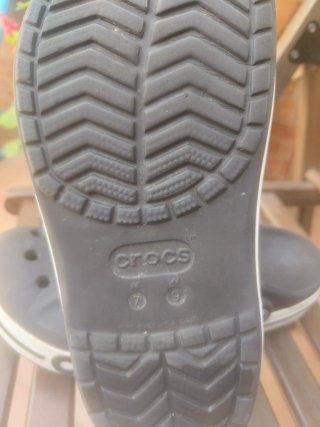 Crocs azul marino talla 38-39