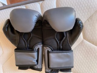 Guantes de Boxeo Everlast Powerlock Grises