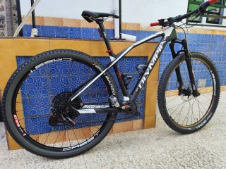 Bicicleta Olympia Carbono Montagna