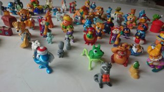 Lote figuras huevos Kinder