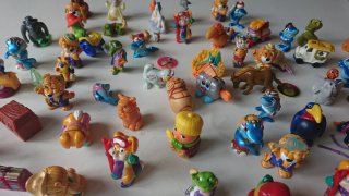 Lote figuras huevos Kinder