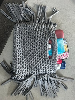Borsa a mano uncinetto con frange