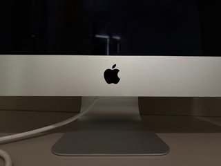 Apple Mac 21,5 2017)
