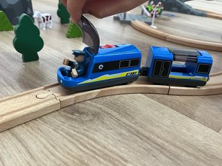 Trenes y vías de madera para niños