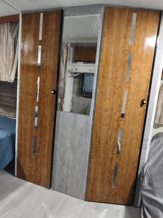 Caravana fija en Camping Riera de Merlès