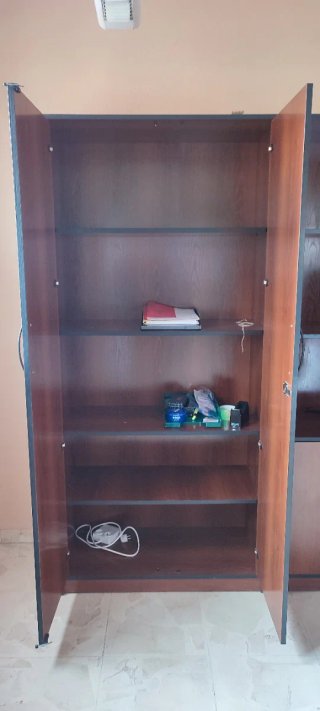 Mueble de oficina madera marrón muy bien estado