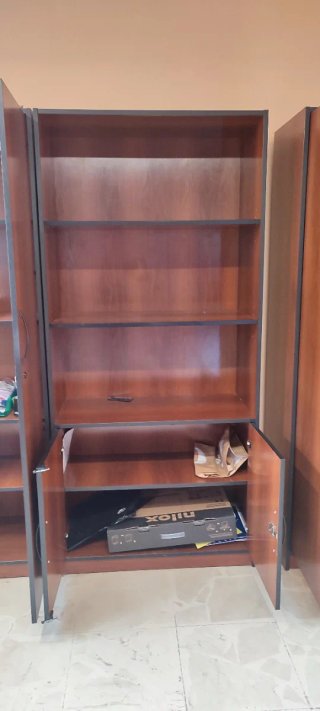 Mueble de oficina madera marrón muy bien estado