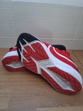 Zapatillas running Nike rojas 37,5