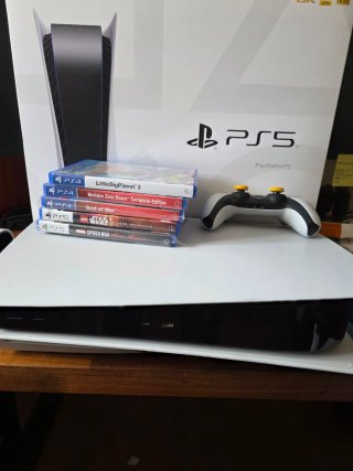 Consola PlayStation 5 + 5 Juegos