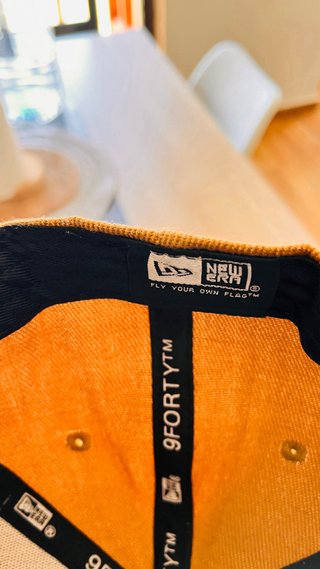 Gorra New Era 9FORTY Ajustable Beige/Naranja