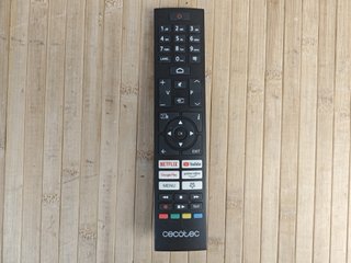 Mandos y patas TV Cecotec VQU10065S 65”