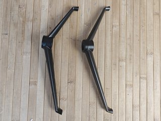 Mandos y patas TV Cecotec VQU10065S 65”