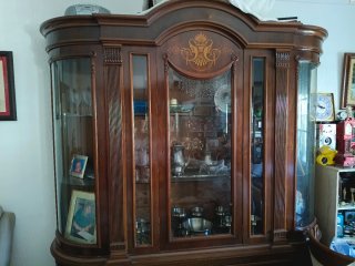 Salón clásico de caoba