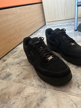 Nike Air Force 1 07 LV8