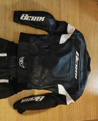 Mono 2 piezas berik moto /negro