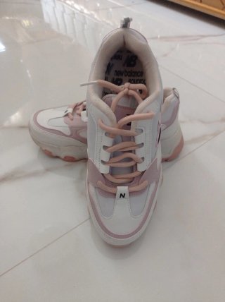 Zapatillas New Balance Blancas y Rosas