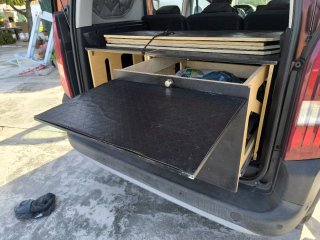 Mueble Camper Peugeot Rifter con Cajón