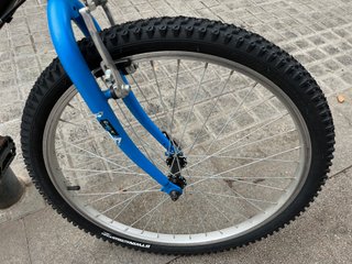 Bicicleta Infantil 24 Negra y Azul