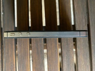 iPhone 4s nero - Rotto per pezzi di ricambio