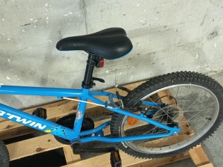 Bicicleta infantil B'TWIN azul