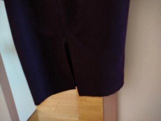 Vestido midi burdeos para evento
