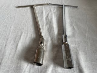 Llave de ruedas T