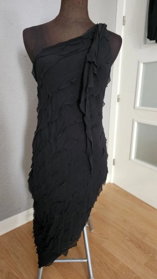 Vestido fiesta asimétrico volantes